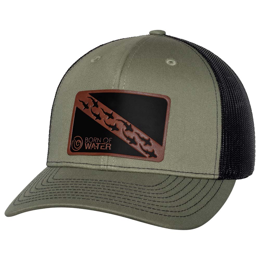 Dive Flag Shark Shiver  Trucker Hat - Loden/Black